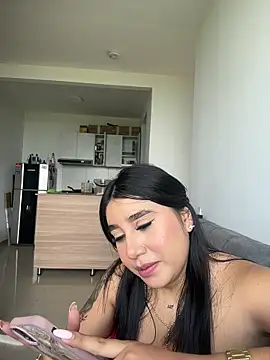 Sophie Dreamss online show from 04/12/26, 07:19