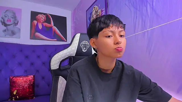 tefi meow online show from 09/13/25, 11:21