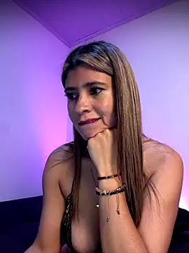 Skarlett 12  online show from 10/04/25, 10:57