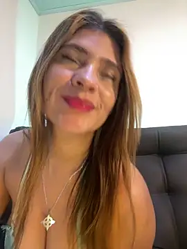 Skarlett 12  online show from 10/22/25, 11:21