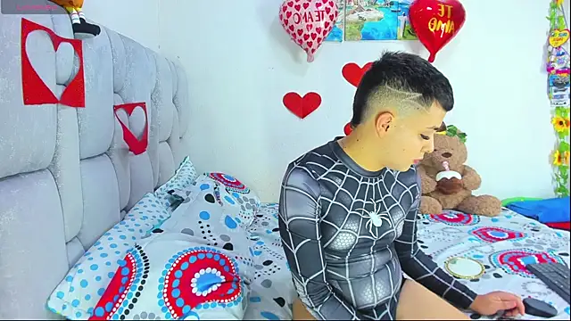 christopher Hot online show from 02/17/26, 07:53