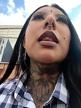 missashlyrosette online show from 12/21/25, 07:32