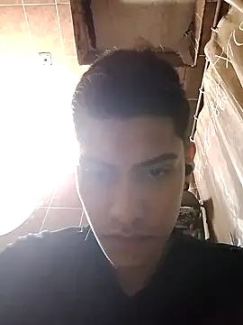 aispuro8505 online show from 09/22/25, 08:05