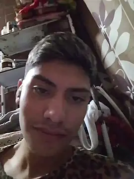 aispuro8505 online show from 03/03/26, 08:09