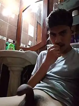 aispuro8505 online show from 03/12/26, 07:14