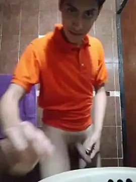 aispuro8505 online show from 04/13/26, 07:47