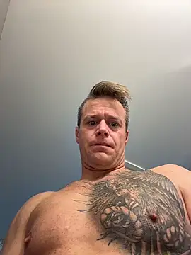 DILFiGuess11 online show from 11/23/25, 04:18