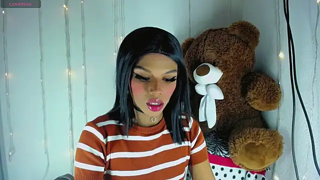 Snapshot of TheBlackwidows chatting on 10/14/25, 04:46 TheBlackwidows online show from 10/14/25, 04:46