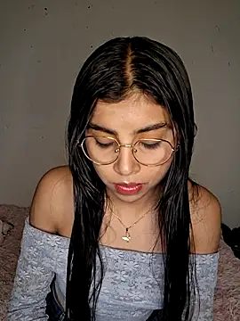 Snapshot of DianeSuns_ chatting on 09/20/25, 02:12 DianeSuns  online show from 09/20/25, 02:12