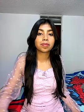 Snapshot of DianeSuns_ chatting on 10/15/25, 01:06 DianeSuns  online show from 10/15/25, 01:06