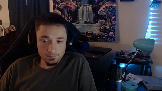 Snapshot of YoBlezz chatting on 09/11/25, 11:05 YoBlezz online show from 09/11/25, 11:05