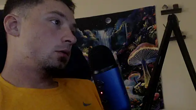 Snapshot of YoBlezz chatting on 09/14/25, 03:05 YoBlezz online show from 09/14/25, 03:05