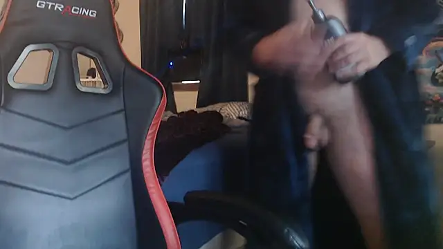 Snapshot of YoBlezz chatting on 09/18/25, 06:54 YoBlezz online show from 09/18/25, 06:54