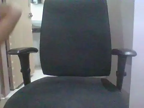 Snapshot of johnysinsr chatting on 11/01/25, 05:26 johnysinsr online show from 11/01/25, 05:26