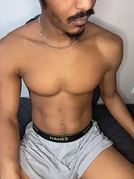 TRILLAHUNG online show from 12/04/25, 02:15