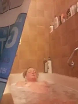 LiluLiluLilu online show from 11/25/25, 06:52