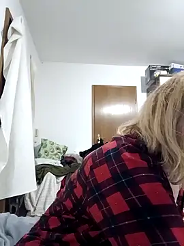 LiluLiluLilu online show from 04/18/26, 07:07