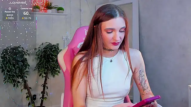 Snapshot of Alisha_Green chatting on 05/25/26, 09:26 Alisha Green online show from 05/25/26, 09:26