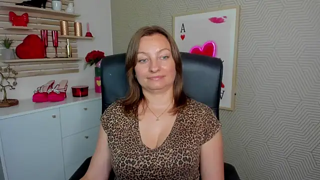 Snapshot of angelaSamt chatting on 07/14/26, 10:21 angelaSamt online show from 07/14/26, 10:21