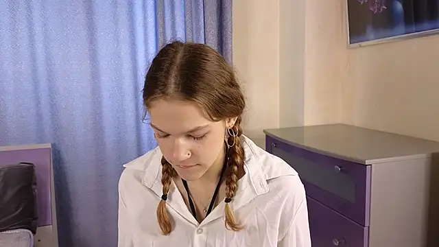 VelvetRisque online show from 10/12/25, 06:23