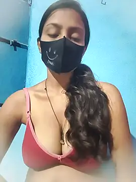 posewith online show from 09/30/25, 08:47