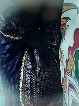 posewith online show from 10/10/25, 09:19