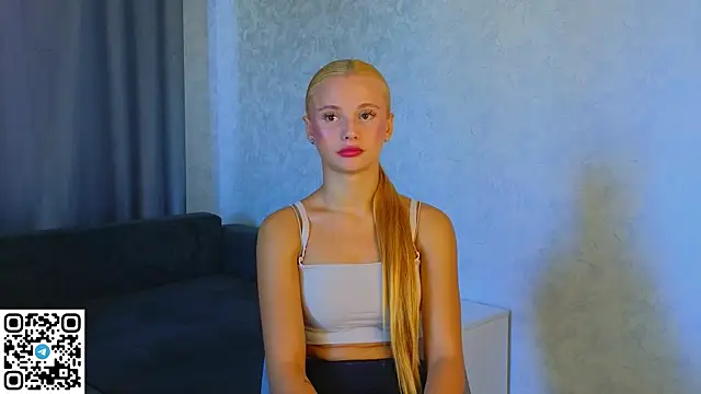 NaughtySeraphine online show from 09/23/25, 06:16