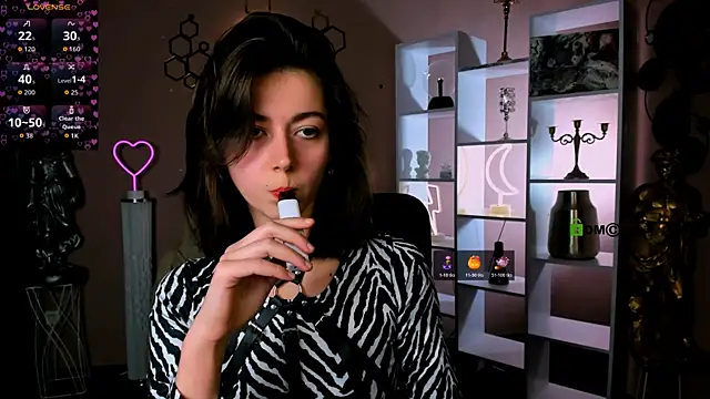 kitniss dreamy online show from 11/16/25, 08:47