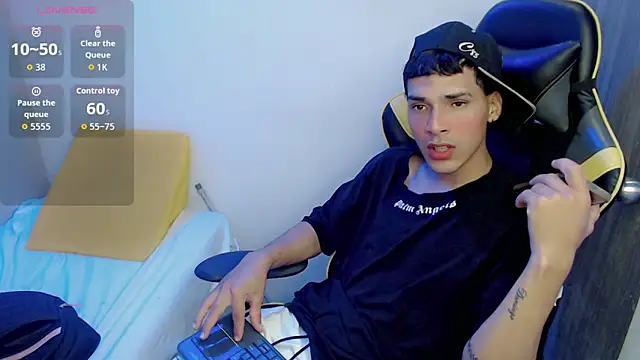 Snapshot of yankees_ chatting on 09/10/25, 03:50 yankees online show from 09/10/25, 03:50