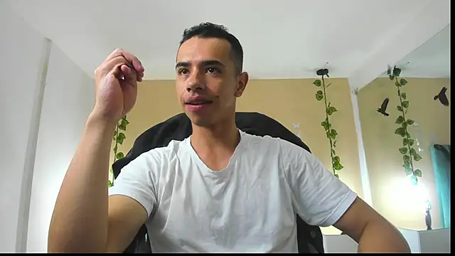 Muscle Scott online show from 10/23/25, 12:26