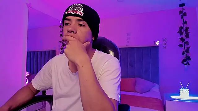 Muscle Scott online show from 11/12/25, 12:38