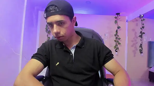 Muscle Scott online show from 12/04/25, 12:47