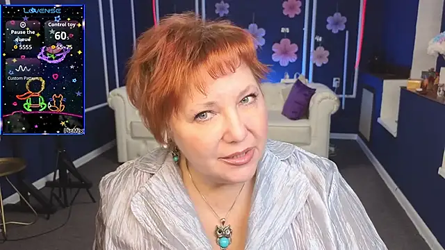 Snapshot of Kira_Kenett chatting on 10/12/25, 05:17 Kira Kenett online show from 10/12/25, 05:17