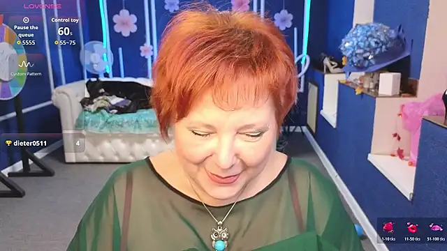 Kira Kenett online show from 12/01/25, 07:24