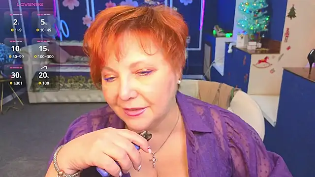 Kira Kenett online show from 12/17/25, 01:50