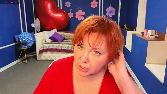 Kira Kenett online show from 04/20/26, 05:26