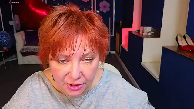 Kira Kenett online show from 04/22/26, 05:58