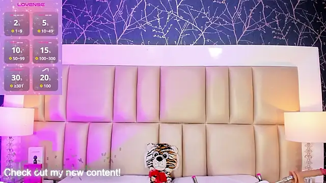 HatsaJones online show from 03/11/26, 03:45