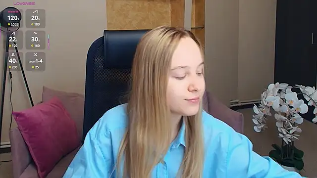 SoonMoor online show from 12/05/25, 07:21