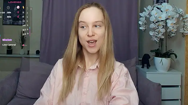 SoonMoor online show from 03/16/26, 06:34