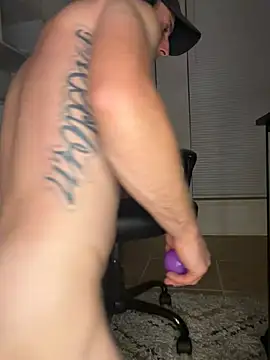 Snapshot of Badstepson33 chatting on 04/09/26, 01:27 Badstepson33 online show from 04/09/26, 01:27