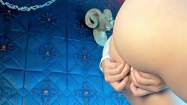 LolaXXXperience online show from 10/21/25, 11:33