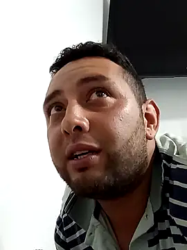 angelitocalientico online show from 10/23/25, 02:44