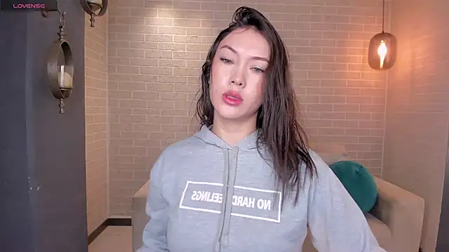 Snapshot of AnnaHoffman_ chatting on 09/25/25, 12:20 AnnaHoffman  online show from 09/25/25, 12:20