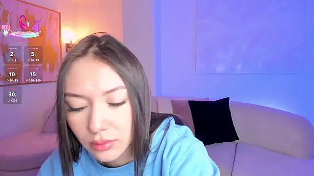 Snapshot of AnnaHoffman_ chatting on 10/09/25, 12:47 AnnaHoffman  online show from 10/09/25, 12:47