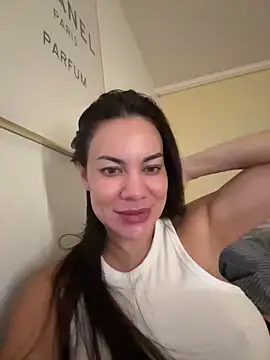 Snapshot of SweetMeiiii chatting on 09/09/25, 08:19 SweetMeiiii online show from 09/09/25, 08:19