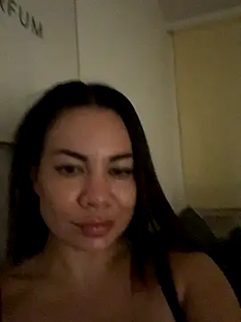 Snapshot of SweetMeiiii chatting on 10/14/25, 07:14 SweetMeiiii online show from 10/14/25, 07:14