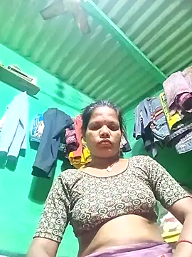 Snapshot of Sapna_ji45 chatting on 10/25/25, 01:18 Sapna ji45 online show from 10/25/25, 01:18
