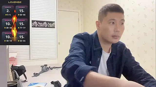 Snapshot of Buryerry-B chatting on 09/23/25, 09:56 Buryerry-B online show from 09/23/25, 09:56