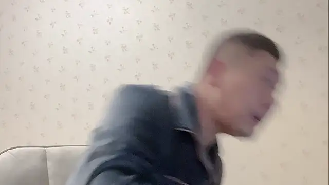 Snapshot of Buryerry-B chatting on 10/24/25, 11:06 Buryerry-B online show from 10/24/25, 11:06